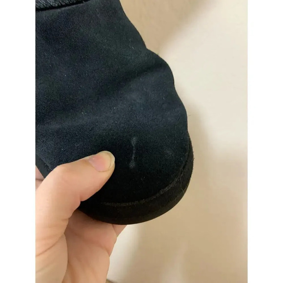 UGG Women’s 6 Black Stars Sheep Skin Fur Lined Classic Short 2 Comfy Comfy Boot - Picture 11 of 11